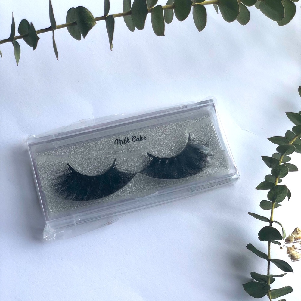 SWEET LASHES - Milk Cake